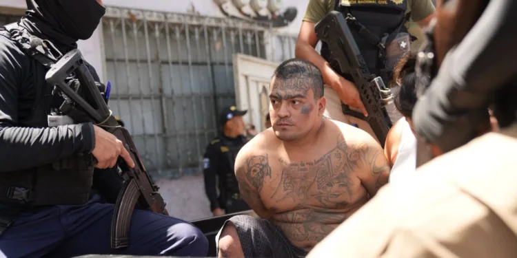 Guatemala expulsa a 36 pandilleros salvadoreños en lo que va del año