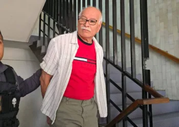 Conductor que arrolló repetidamente a motociclista en Guatemala busca conciliación con la familia del joven que perdió la pierna