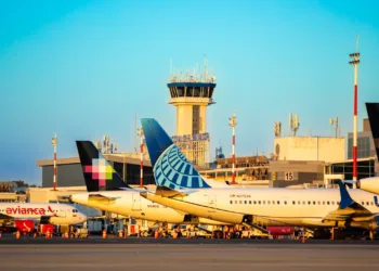 El Salvador invierte $245 millones en la ampliación de su principal aeropuerto internacional