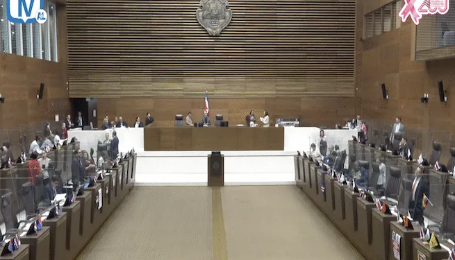 Asamblea costarricense elige comisión que analizará desafuero del presidente Rodrigo Chaves