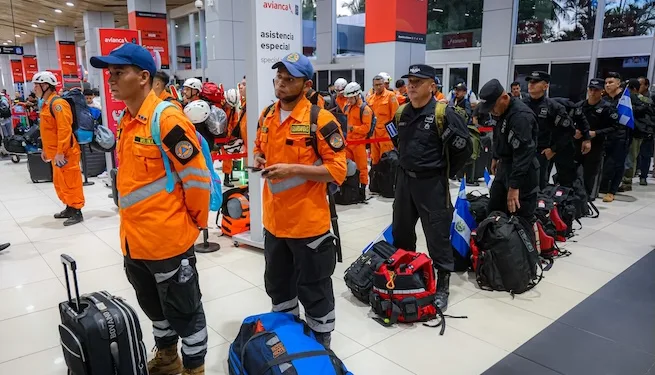 El Salvador envía 301 rescatistas y ayuda humanitaria a Jamaica