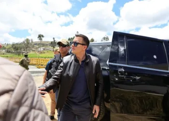 El presidente de Ecuador, Daniel Noboa sale ileso tras ataque armado en el sur del país