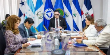 Diputados salvadoreños en el PARLACEN seguirán en funciones hasta 2031 pese a retiro del país