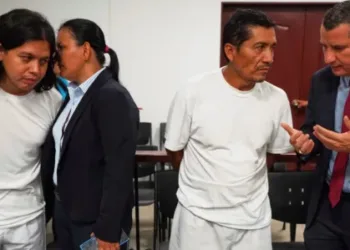 Relatora de la ONU exige a El Salvador liberar a abogado y pastor detenidos por protestar contra desalojo