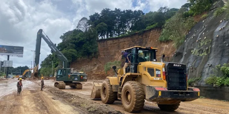 Guatemala habilita paso parcial en kilómetro 24 de Carretera a El Salvador para transporte pesado tras derrumbe