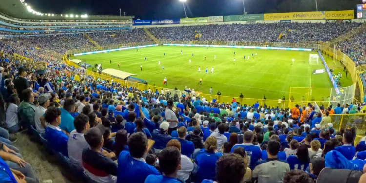 Entradas agotadas para el partido El Salvador vs Panamá en el estadio Cuscatlán