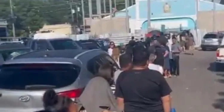 Colapsa la aduana hondureña en frontera El Amatillo con El Salvador y cientos resultan afectados