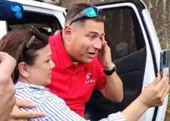 Periodista Mario Guevara llega a El Salvador tras ser deportado por EE UU