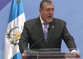 Presidente Arévalo se reunirá con el Papa León XIV y líderes europeos para atraer inversiones a Guatemala