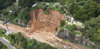 Derrumbe en carretera a El Salvador podría extenderse hasta un kilómetro, advierten autoridades guatemaltecas