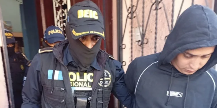 Más de $40 mil decomisados y cuatro capturados en operativos contra asaltantes en Guatemala
