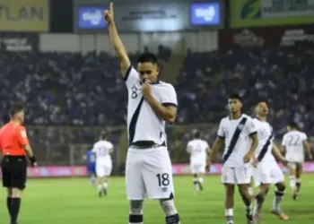 Guatemala se inyecta vida al vencer 1-0 a El Salvador en la eliminatoria mundialista