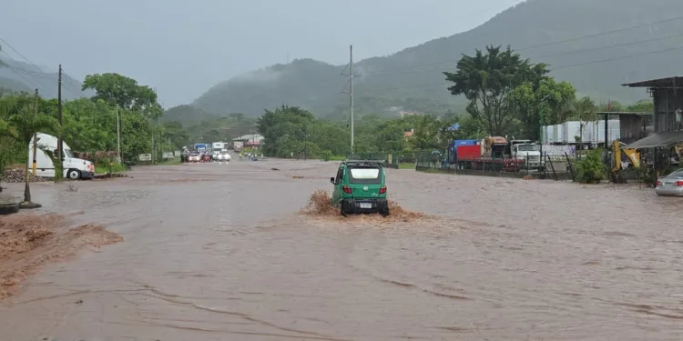 Suspensión de clases en Honduras se extiende en municipios bajo alerta por lluvias