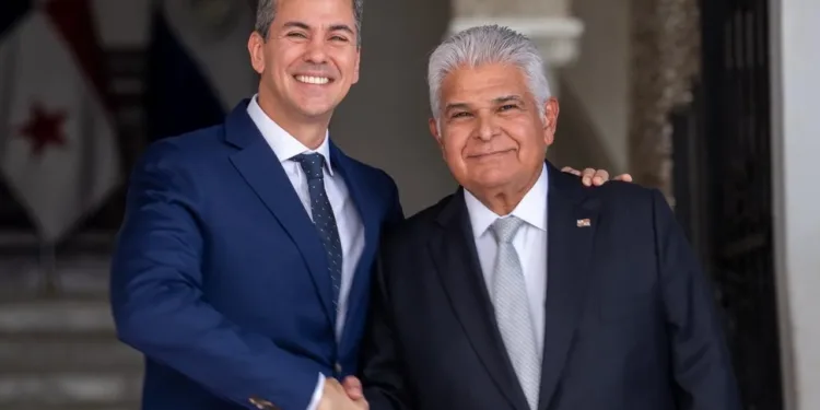 Presidente de Paraguay inicia visita oficial a Panamá para fortalecer la cooperación y la integración regional