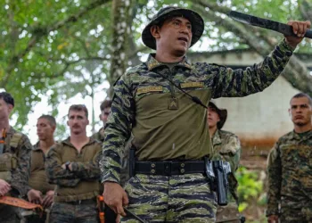 Soldados de EE UU realizan ejercicios de supervivencia y combate en Panamá