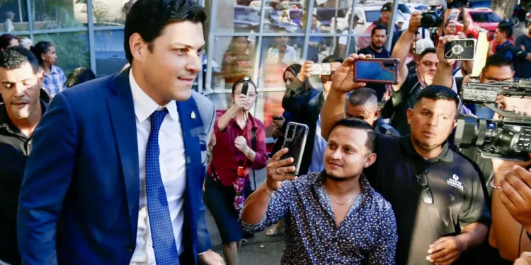 Honduras: Denuncias, audios y acusaciones de espionaje agitan el panorama electoral a 38 días de los comicios