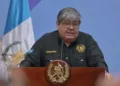 Exministro de Gobernación pide a presidente de Guatemala “no claudicar” ante presiones políticas