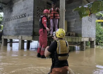 Panamá declara alerta roja en Veraguas, Los Santos y Chiriquí por efectos indirectos del huracán Melissa