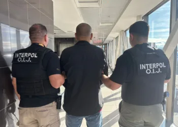 Costa Rica extradita a EEUU a nicaragüense que estuvo prófugo dos décadas por delitos sexuales