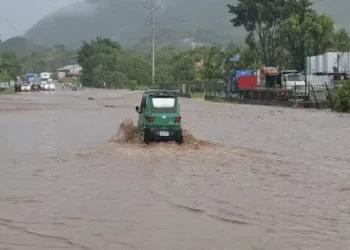 Honduras mantiene alerta roja en cuatro departamentos por lluvias