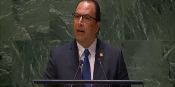 El excanciller guatemalteco Mario Búcaro asume dirección de Miss Universo