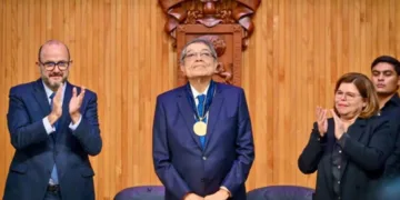 Escritor Sergio Ramírez Mercado.