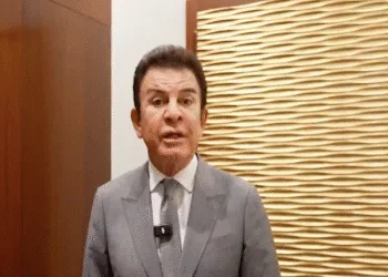 Nasralla reitera su promesa de reanudar relaciones con Taiwán si gana la presidencia de Honduras