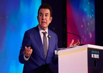 Nasralla lidera intención de voto en Honduras a un mes de elecciones, según encuesta