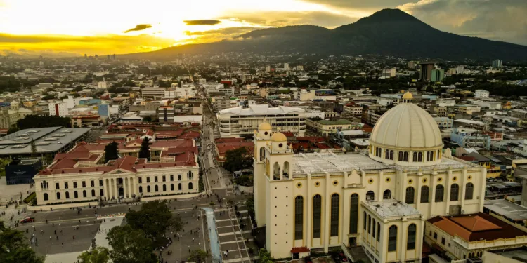 La economía salvadoreña creció 4.1 % en el segundo trimestre, el mejor desempeño desde finales de 2023