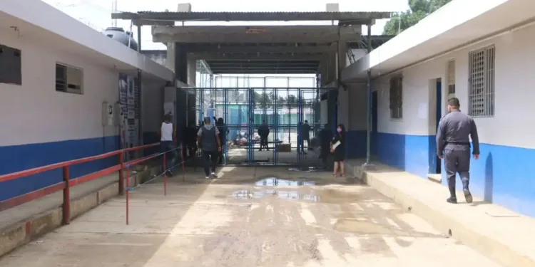 Reo de la MS-13 muere apuñalado dentro de la cárcel Pavoncito en Guatemala