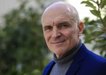 Allanan la casa y el despacho de diputado argentino por contrato con empresa vinculada a Guatemala