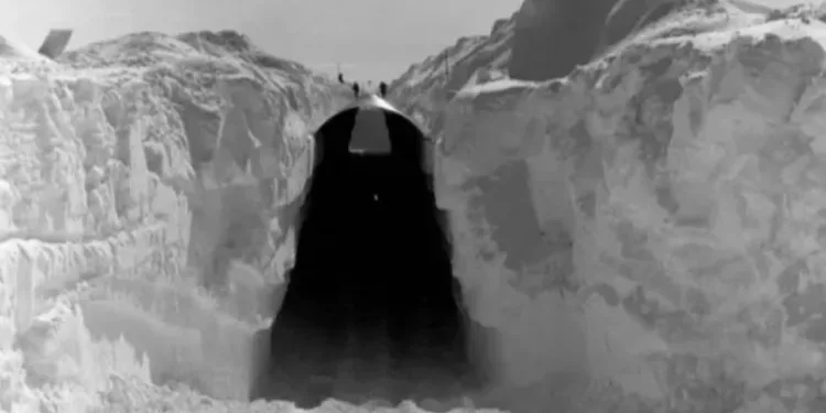 La NASA revela una base nuclear secreta bajo el hielo de Groenlandia: la sorprendente historia de “Camp Century”