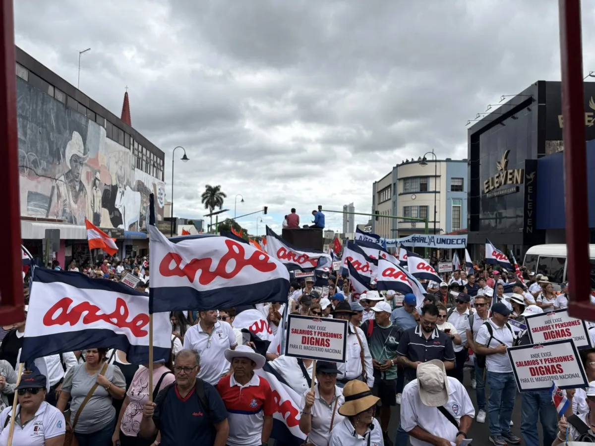 marcha en costa rica