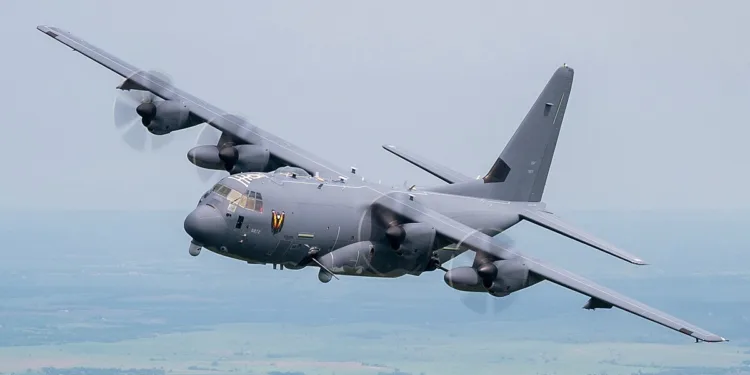 Estados Unidos despliega aviones militares de ataque en El Salvador