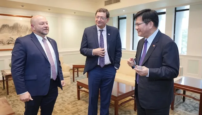 Taiwán y Belice fortalecen cooperación en energía verde, transporte eléctrico y educación