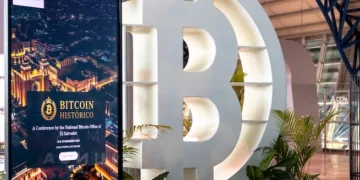 Dos bancos bitcoin planean abrir operaciones en El Salvador, según gobierno