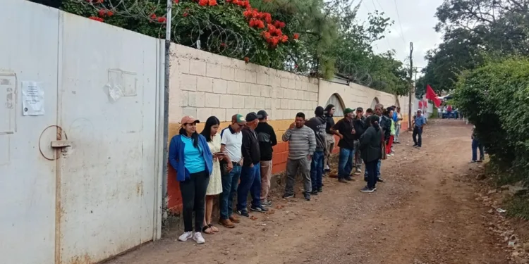 Honduras reporta retrasos y fallas biométricas durante la jornada electoral