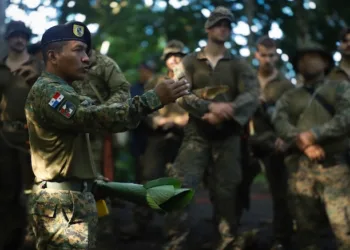 Presidente panameño rechaza que desde su país se prepararen actos hostiles contra Venezuela