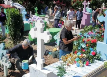 Centroamérica conmemora el Día de los Difuntos con tradición, memoria y homenaje en los cementerios