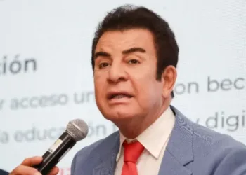 Candidato liberal hondureño denuncia que el gobierno intenta “entorpecer el proceso electoral” y llama a movilización ciudadana