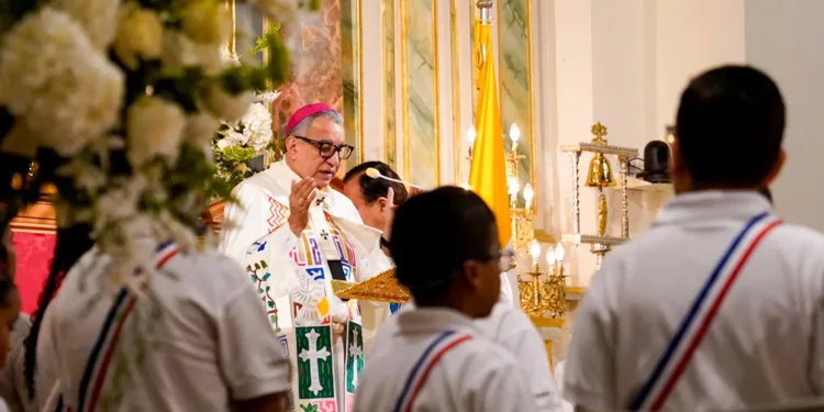 Arzobispo de Panamá llama a jóvenes a construir un país sin corrupción en aniversario de independencia