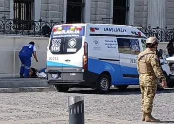 Mujer muere por impacto de bala en el Centro Histórico de San Salvador, epicentro del turismo y la zona más vigilada del país