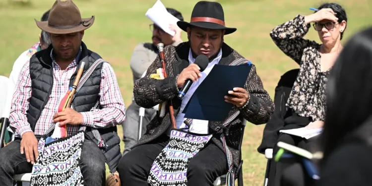 Autoridades indígenas de Guatemala piden apoyo a congresista de EE UU en defensa de la democracia y el Estado de Derecho