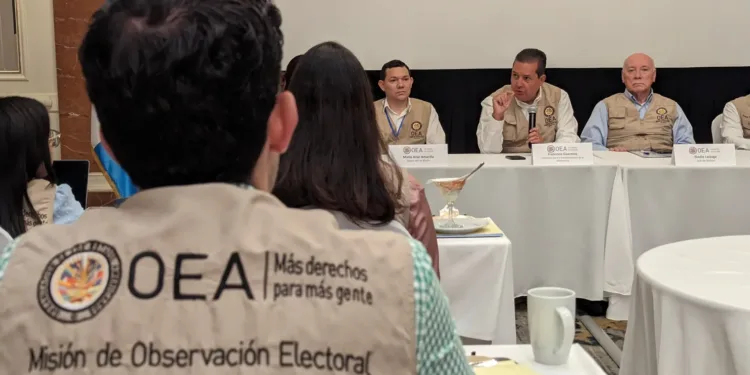 Misión de la OEA llega a Guatemala para verificar el fortalecimiento institucional y la transparencia democrática