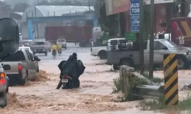 Inundaciones en Puerto Barrios, Guatemala, dejan familias evacuadas por fuertes lluvias