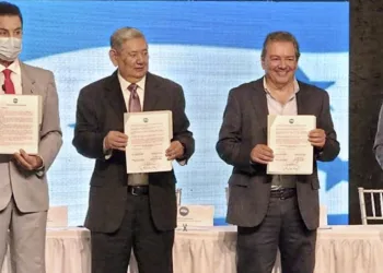 Candidatos presidenciales en Honduras firman convenio por la defensa del voto y el respeto al proceso electoral