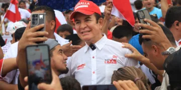 Honduras: candidato presidencial Nasralla advierte peligro para la democracia hondureña por el oficialismo y llama a votar masivamente el 30 de noviembre