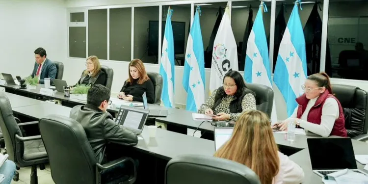 Confederación de partidos políticos latinoamericanos expresa preocupación por proceso electoral en Honduras y exige comicios transparentes