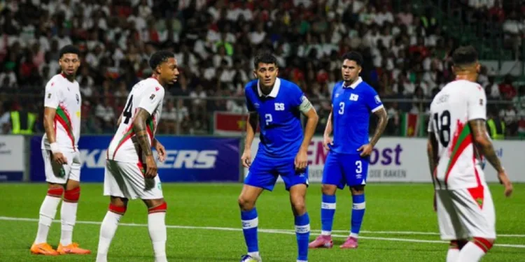 Surinam arrasa a El Salvador 4-0 y le obliga a enterrar la ilusión de ir a otro Mundial