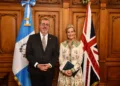 Presidente de Guatemala recibe a duquesa de Edimburgo  y conversan sobre cooperación